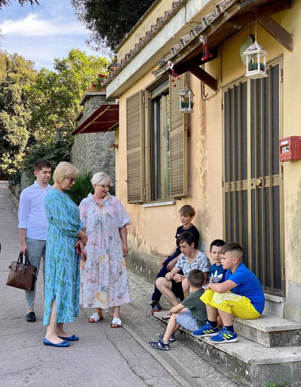 Людмила Денісова відвідала громадян України, які тимчасово проживають у монастирі УГКЦ у м. Кастель- Гандольфо в Італії