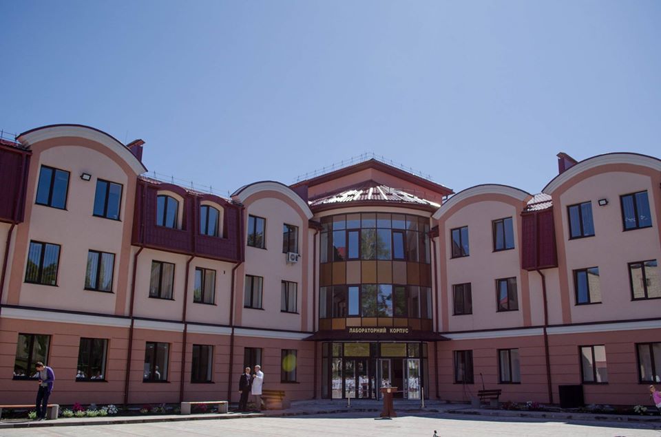 Вжито заходів щодо забезпечення архітектурної доступності для осіб з інвалідністю у КНП «Тернопільська обласна клінічна лікарня Тернопільської обласної ради»