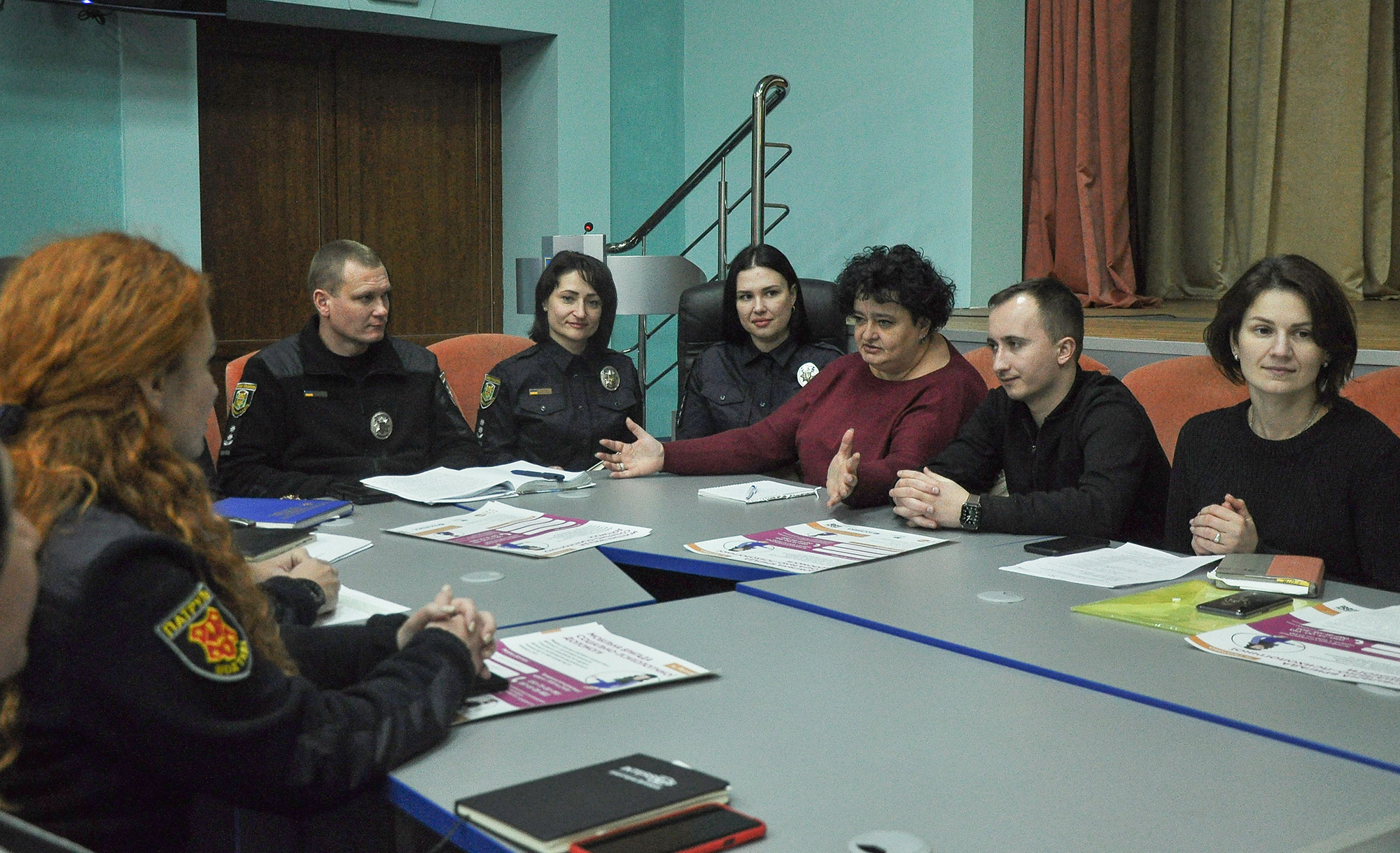 Круглий стіл «Протидія насильству в Полтавській області: кращі практики територіальних громад в умовах воєнного стану» спільно з працівниками правоохоронних органів