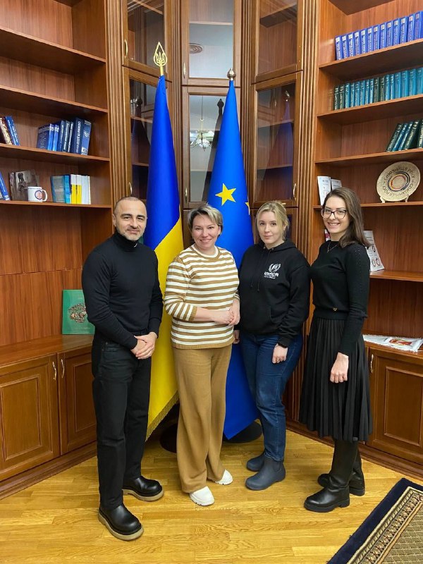Зустріч з представниками Кластеру з питань управління та координації місцями компактного проживання внутрішньо переміщених осіб