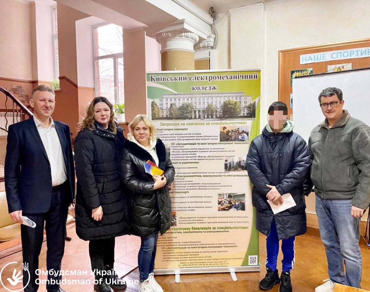 Омбудсман: юнак Сергій, якого нещодавно повернули з РФ в Україну, нині займається вибором майбутньої професії