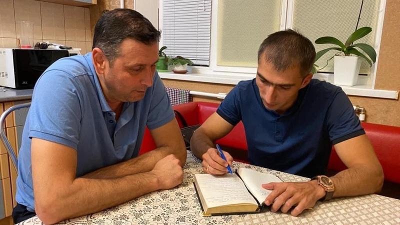 Викрали, жорстко допитували і арештували: Омбудсман закликає звільнити незаконно затриманого кримського татарина Ельдара Менсітова