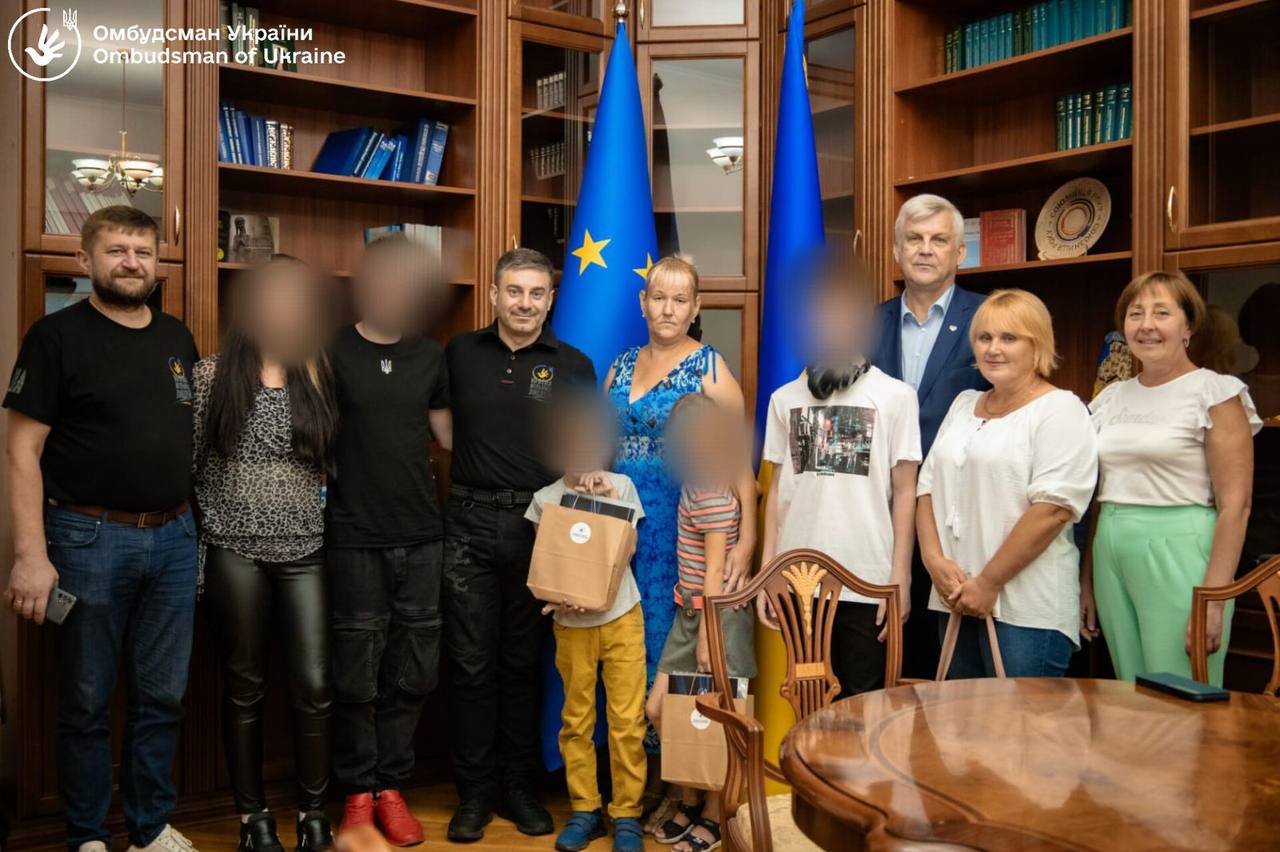 Їхні історії вражають: Омбудсман повідомив про повернення додому 9-тьох українських дітей