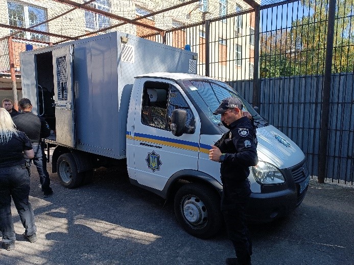 Відвідування спеціалізованого автомобіля Роти конвойної служби ГУНП в Сумській області, призначеного для перевезення взятих під варту осіб