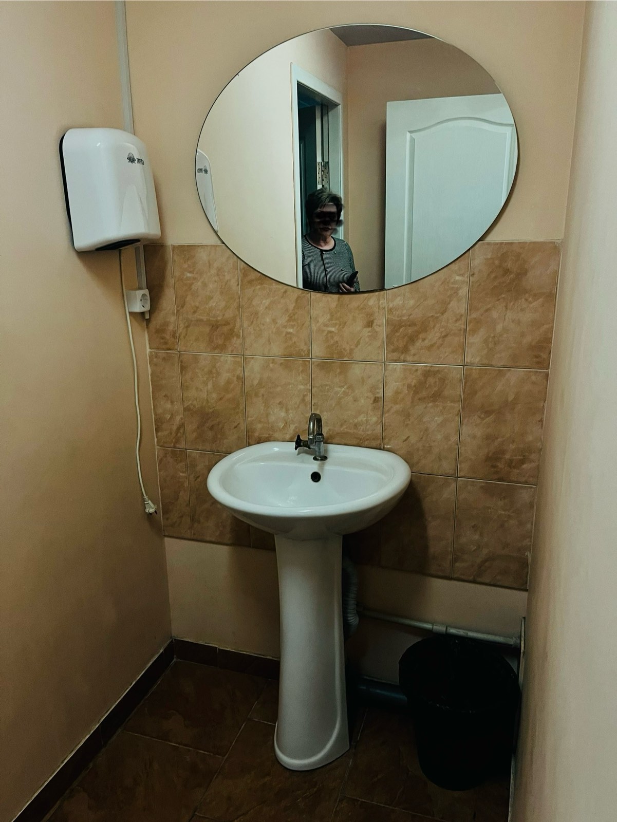 Моніторинг умов проживання ВПО на базі гуртожитку Державного навчального закладу «Запорізьке вище професійне училище моди і стилю»