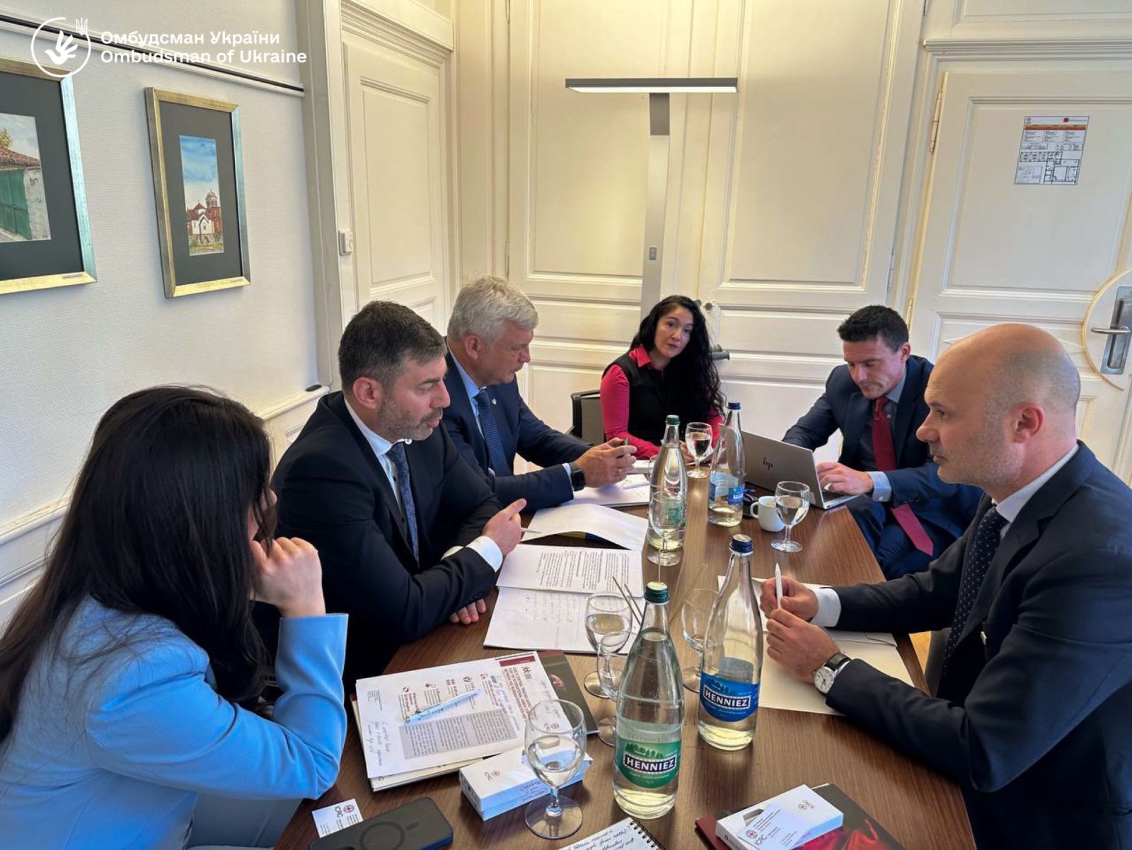 Зустріч з МКЧХ: працюємо, щоб знайти спосіб змусити РФ виконувати Женевські конвенції!