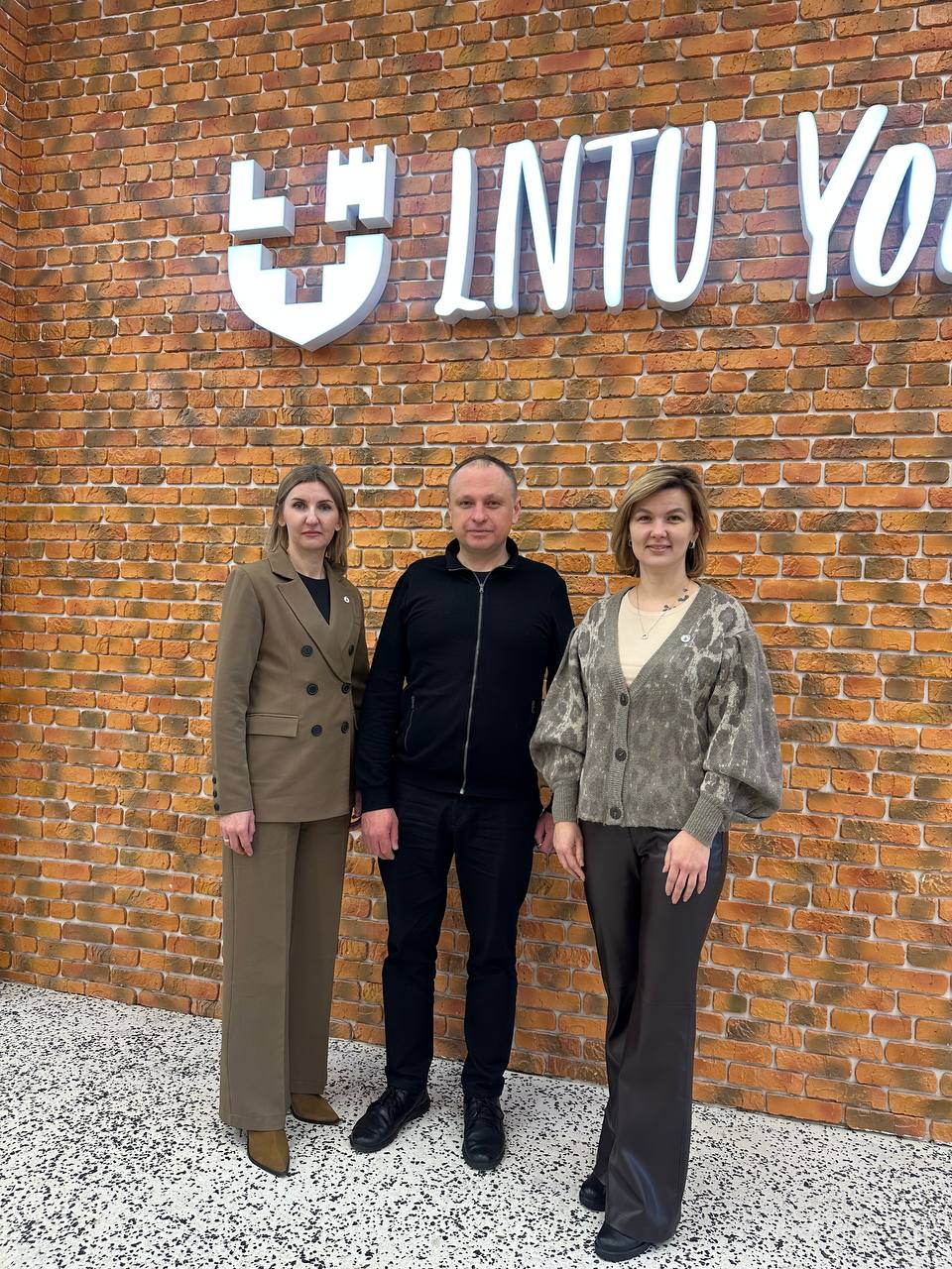Моніторингові візити до освітніх центрів «Крим-Україна» та «Донбас-Україна» на Волині