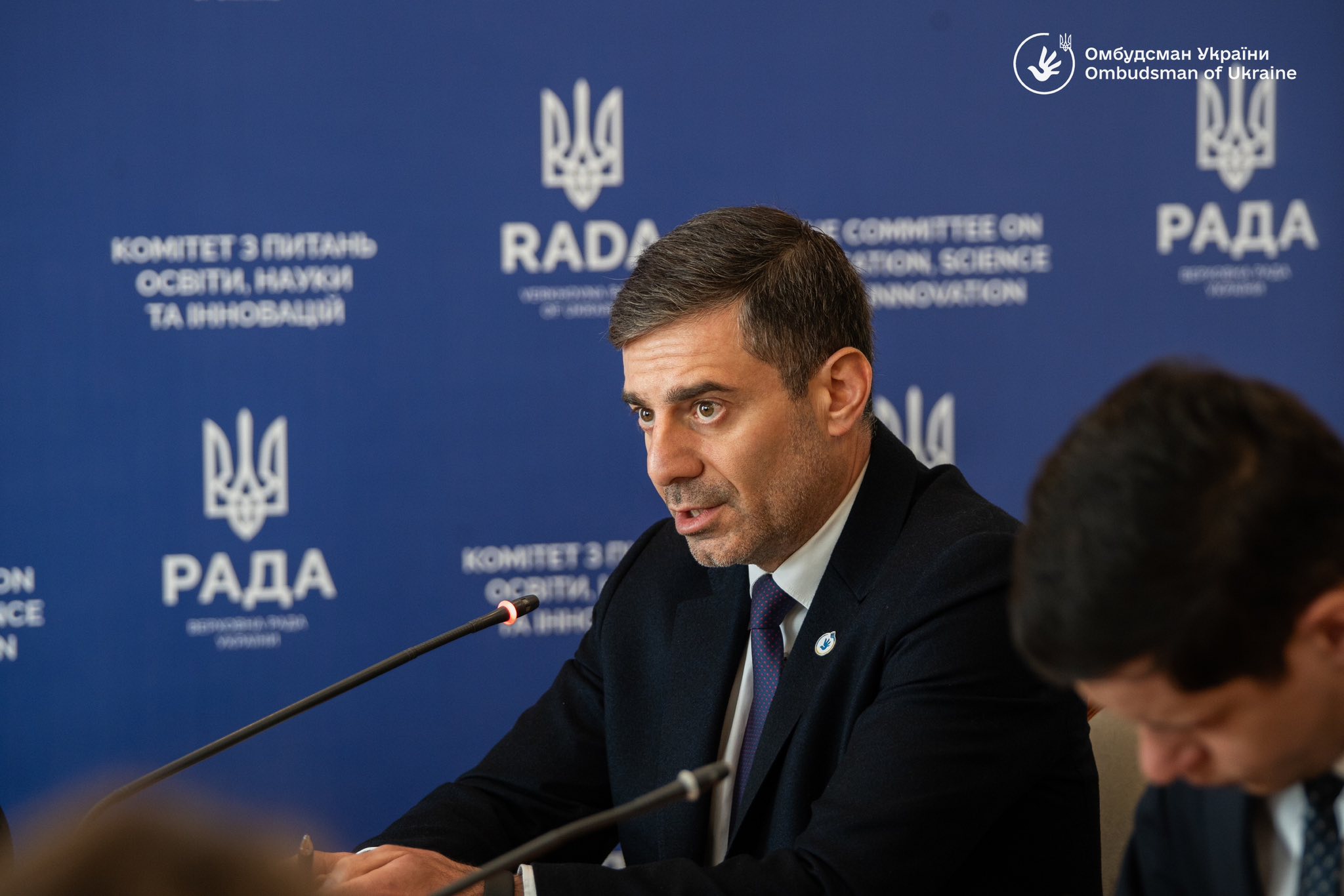 Насильство, булінг і бар’єри до освіти: тривожні цифри 2025 року