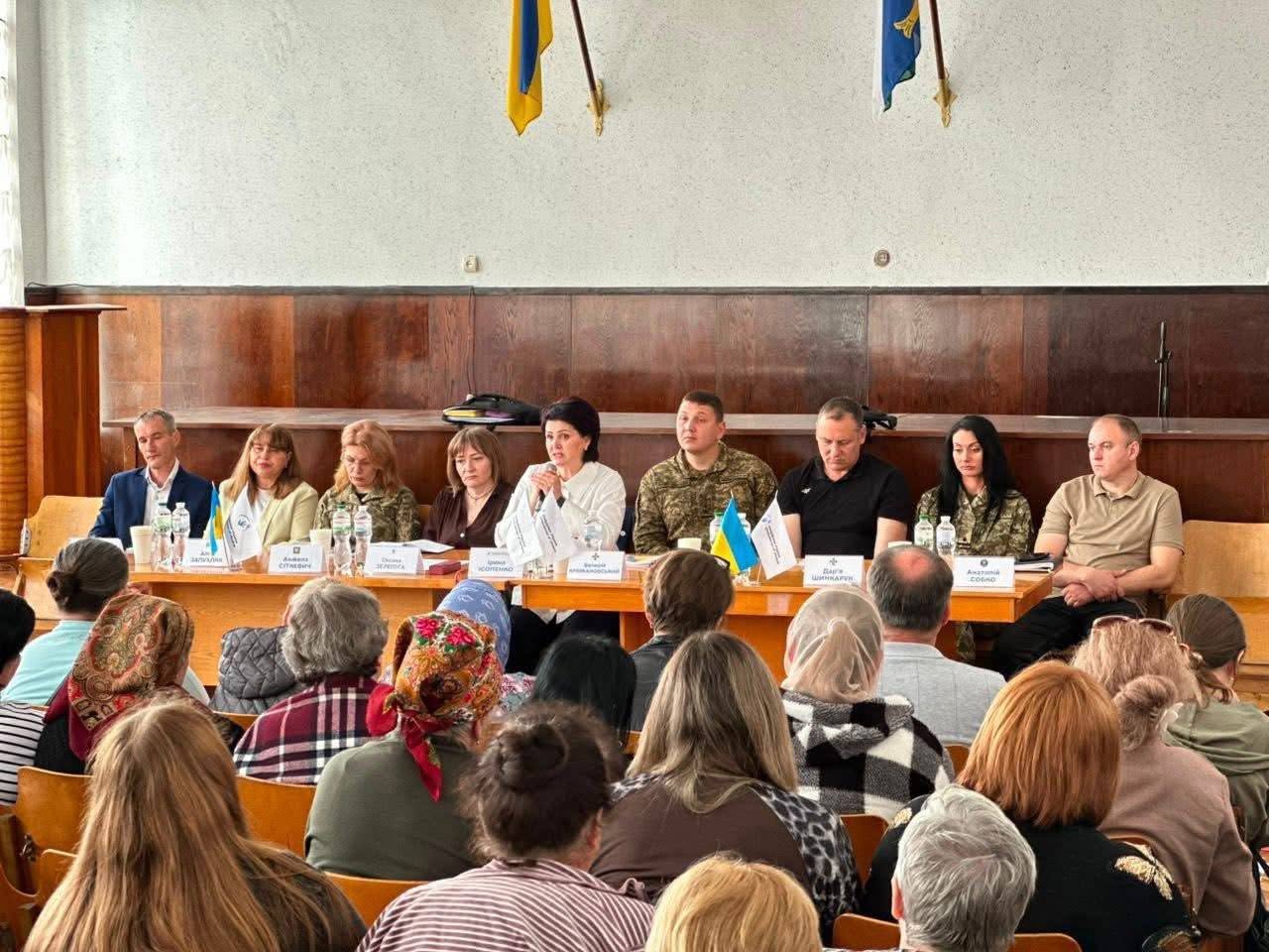 У регіонах України продовжуються зустрічі з родинами військовополонених та осіб, зниклих безвісти за особливих обставин
